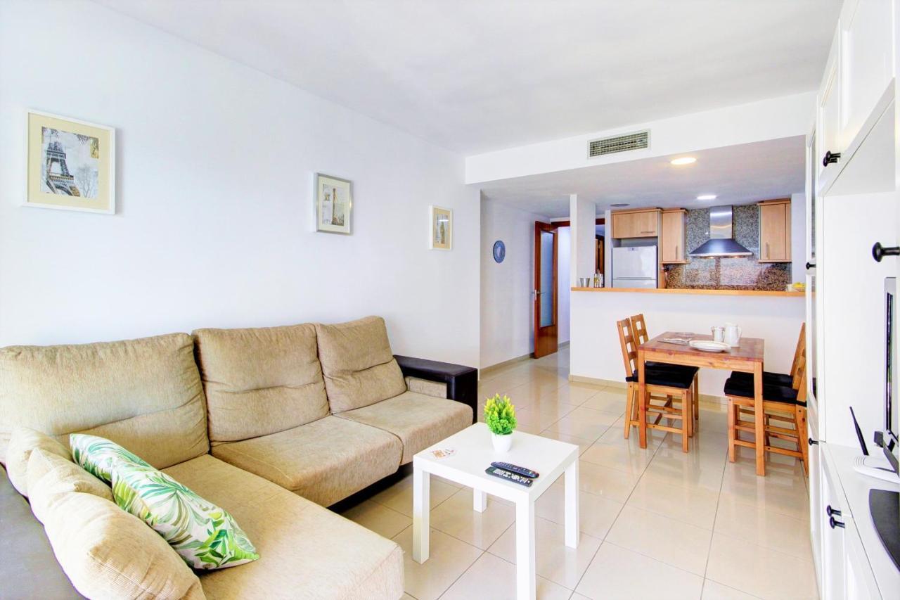 Mileni 2 2 1 1 Roses - Barneda Premium Apartment Екстериор снимка