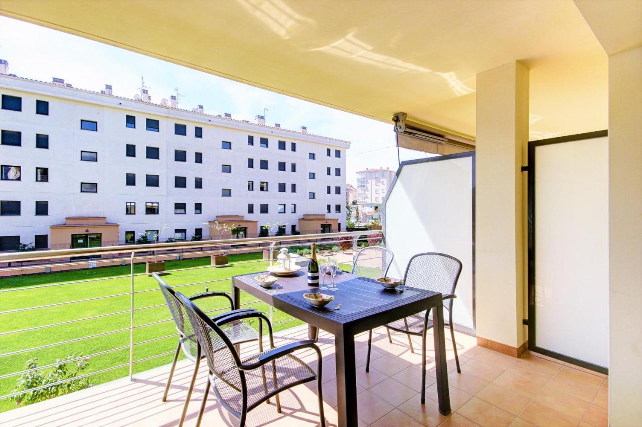 Mileni 2 2 1 1 Roses - Barneda Premium Apartment Екстериор снимка