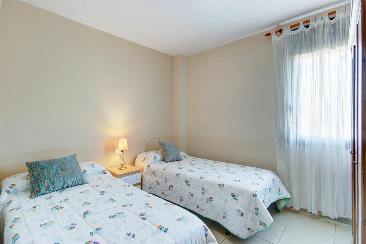 Mileni 2 2 1 1 Roses - Barneda Premium Apartment Екстериор снимка