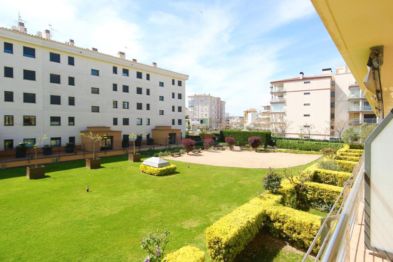 Mileni 2 2 1 1 Roses - Barneda Premium Apartment Екстериор снимка