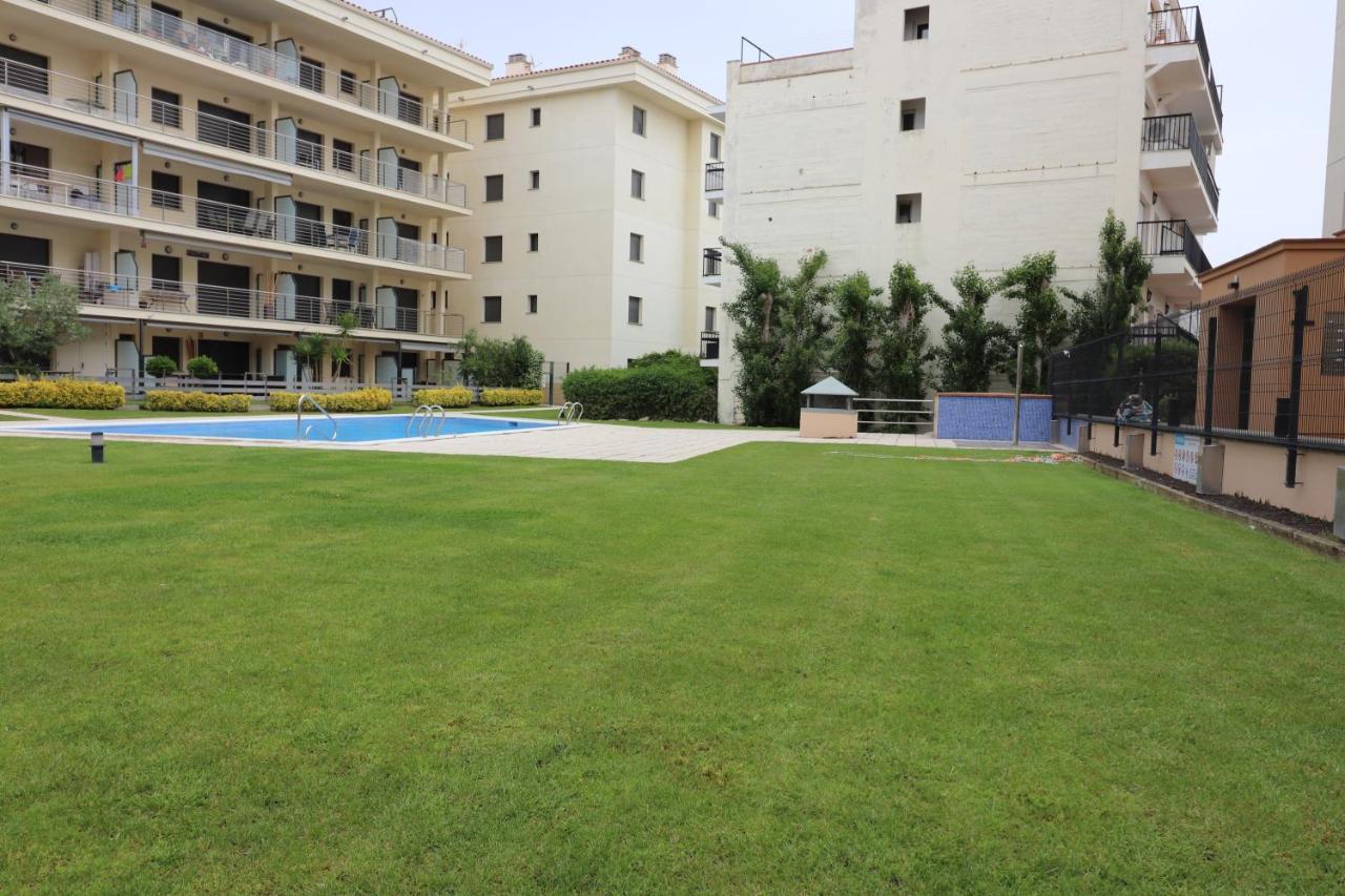 Mileni 2 2 1 1 Roses - Barneda Premium Apartment Екстериор снимка
